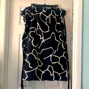Paper bag skirt 2X black with white and tan accent pattern. NWT!